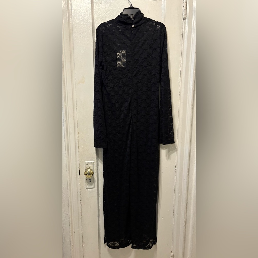 Black Honey Floral Lace Mock-Neck
Midi Dress - Picture 6 of 10